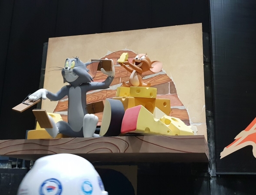 Tom & Jerry Swiss Cheese Spin